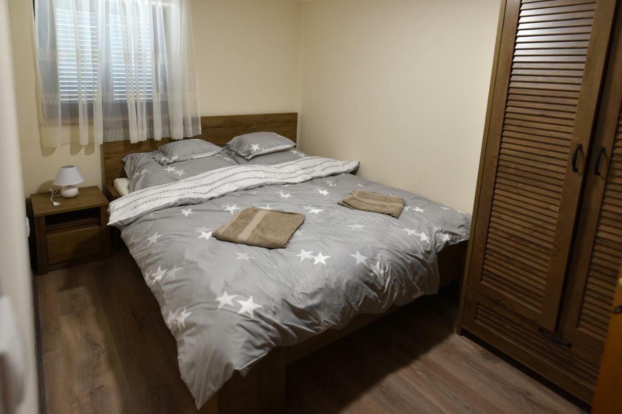 Siraly Apartman Гойдунанаш Екстер'єр фото